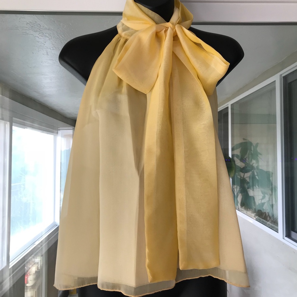 Yellow Sleeveless Turtleneck with bow-knot Blouse